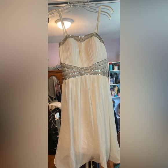 Formal/Prom Dress - Picture 1 of 2